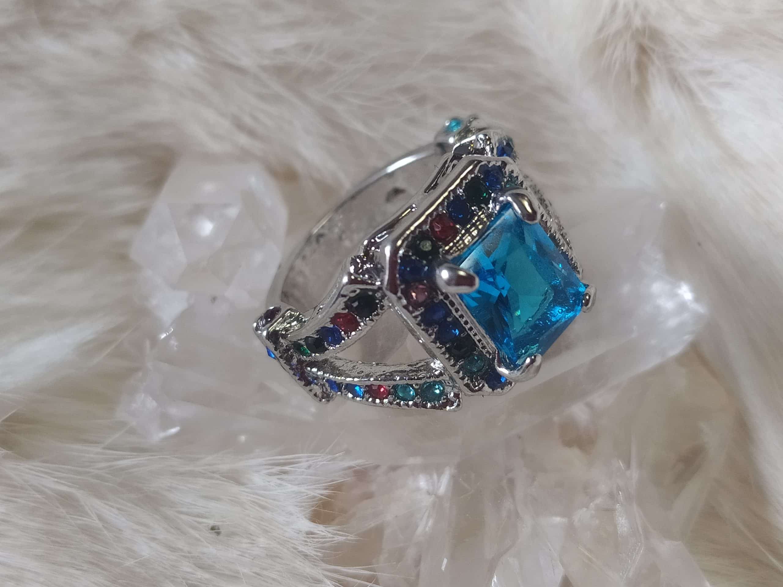Anillo de piedra preciosa Azul aguamarina